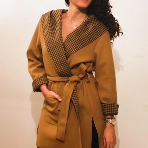 Abrigo con capucha