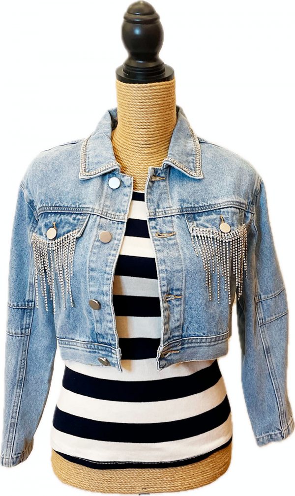 Cazadora denim con diseño crop