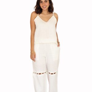 Pantalón recto con opción de bermuda y botones perlas