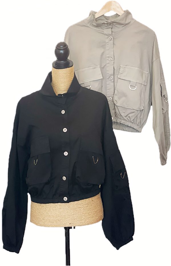 Cazadora oversize estilo bomber pero imitación chaqueta tejana