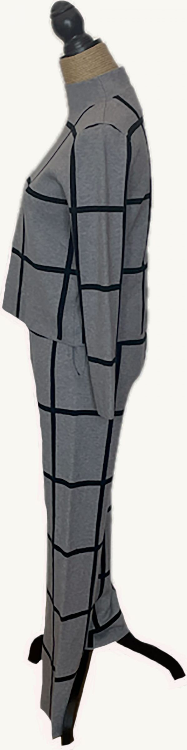 Conjunto jersey y pantalón con rayas negras - Imagen 2