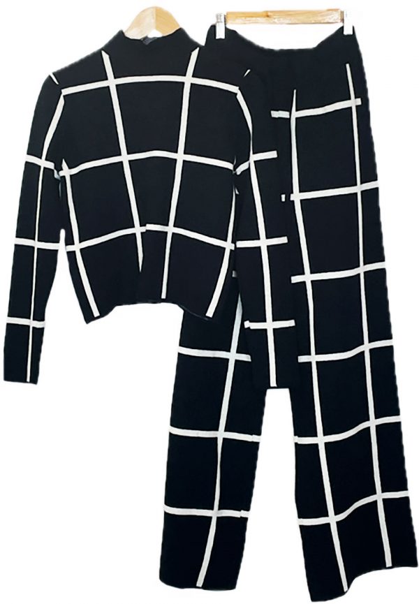 Conjunto jersey y pantalón con rayas negras - Imagen 3