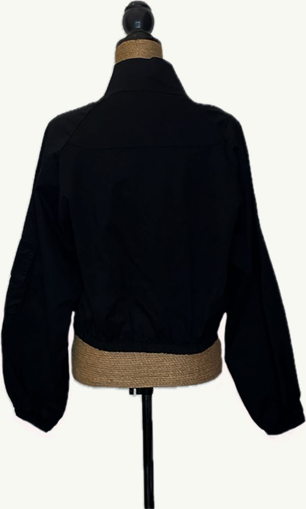 Cazadora oversize estilo bomber pero imitación chaqueta tejana - Imagen 5